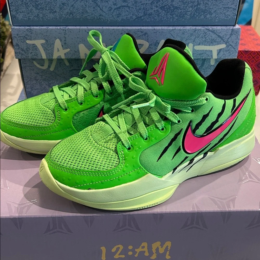 Nike Ja Morant 2‎ NRG NY Basketball Sneakers Size Size 5.5Y w/Box